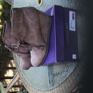 New wedge style Dallyy Dark Taupe shoes